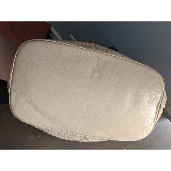 ELLIOTT LUCCA 'Gigi Bon Bon' Leather Bucket Bag - Picture 9 of 9